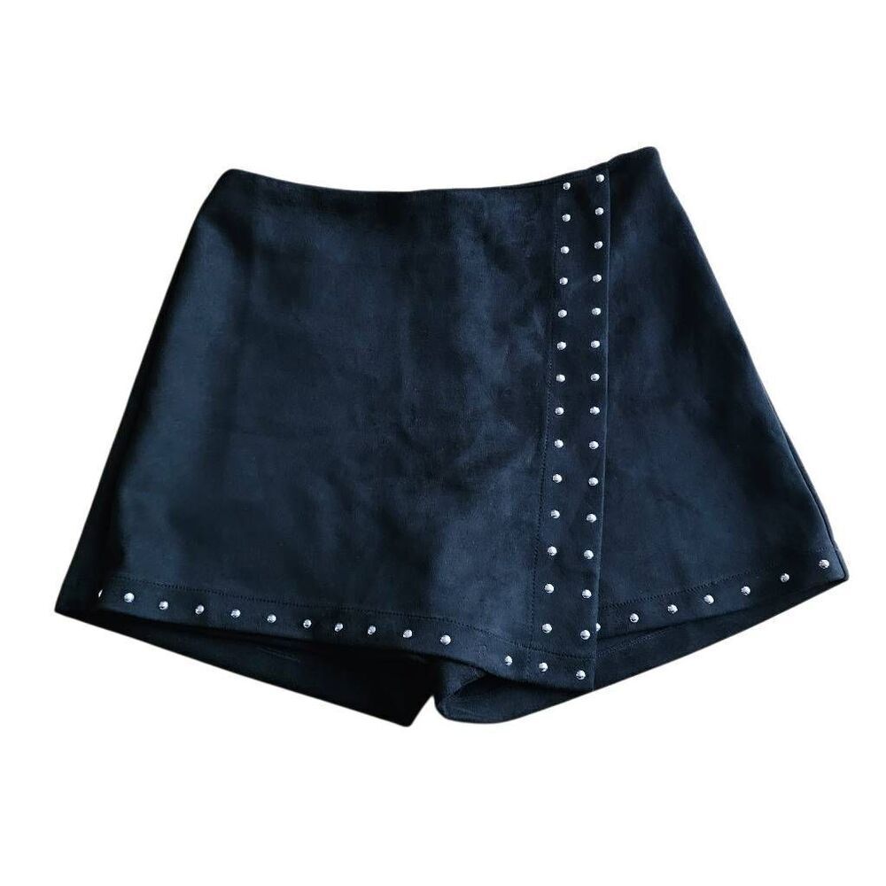 Black suede feel studded Y2k Skort Sz M by Starbelle